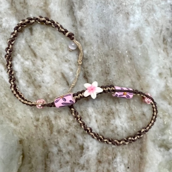 Beachy Pink Flower Necklace - Picture 3 of 5